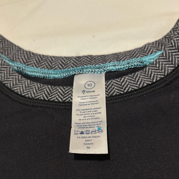 Ivivva by lululemon size 10 long sleeve shirt - Picture 4 of 5